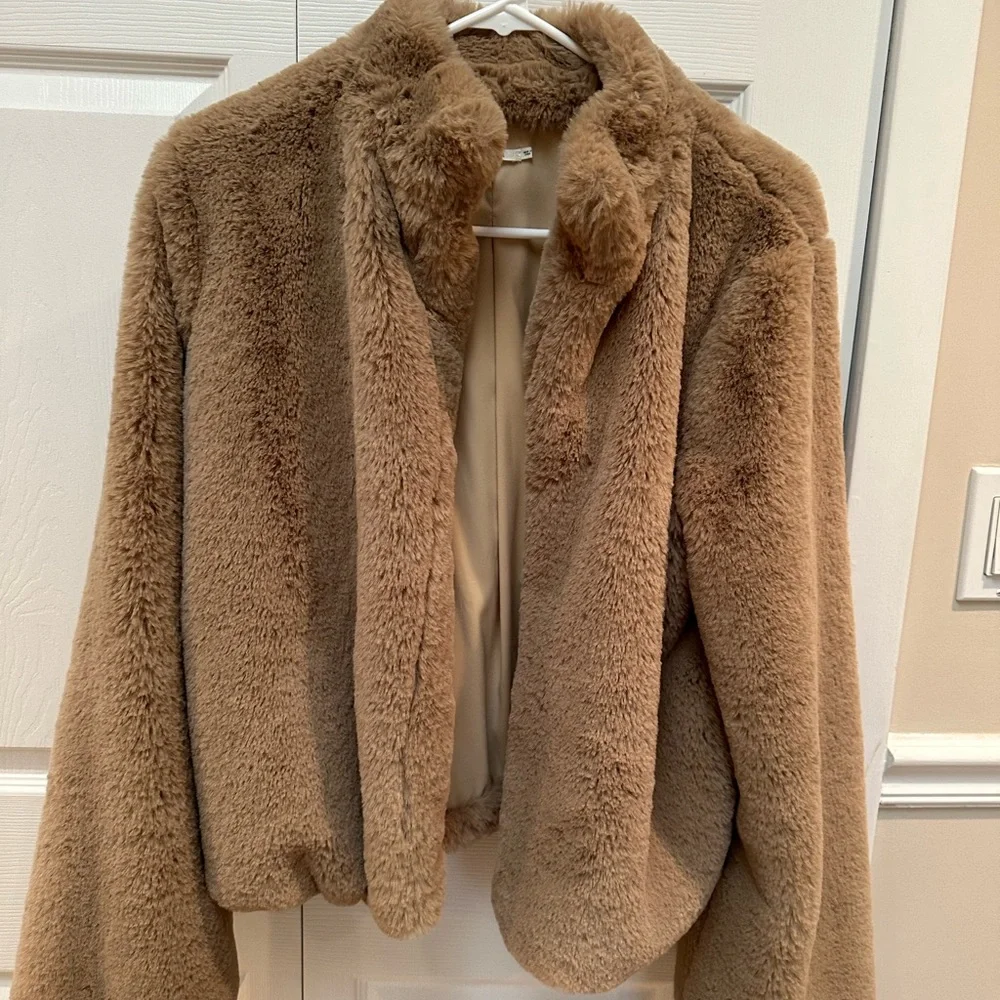 Tularosa Inori Faux Fur Jacket Size Small Beige - Picture 2 of 4